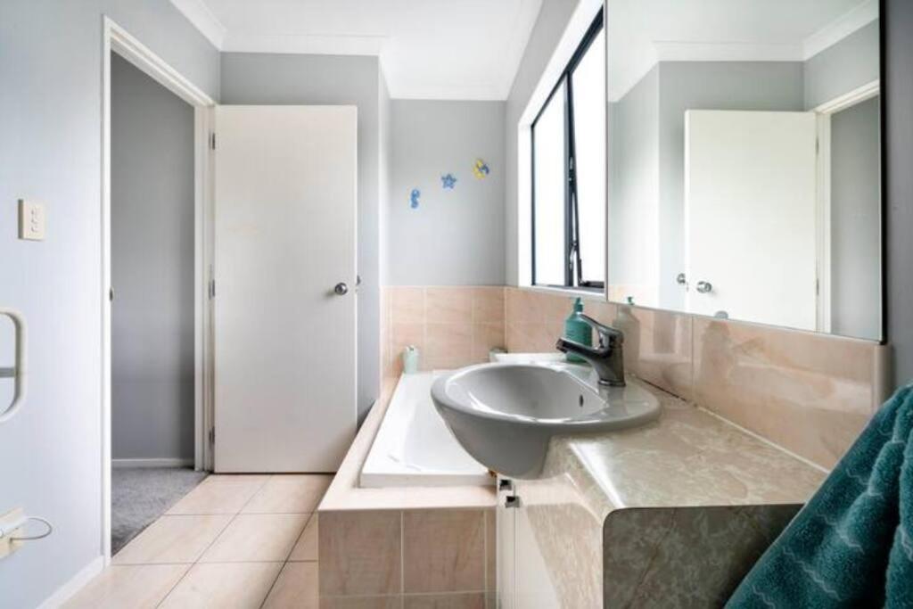 Double Room With Shared Bathroom Auckland Exterior foto